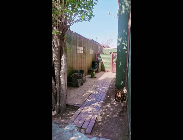 5 BEDROOM HOUSE FOR SALE IN CORONATIONVILLE